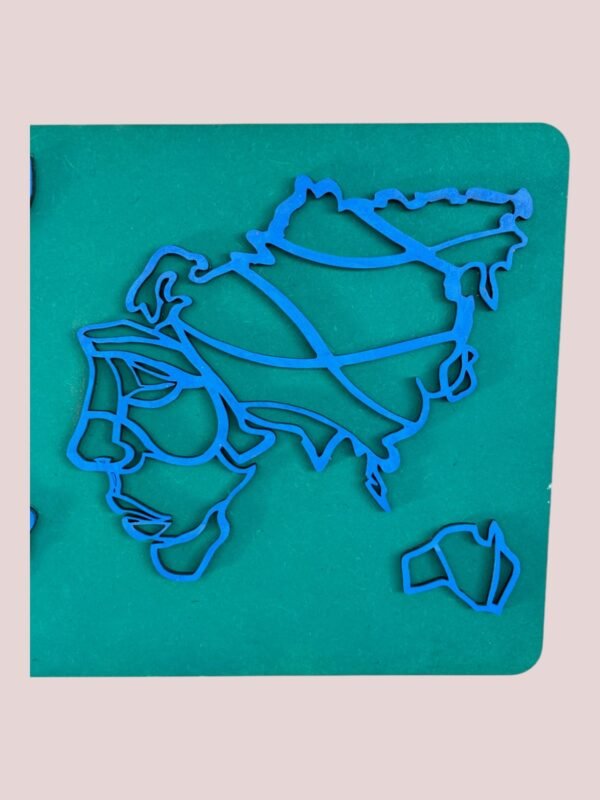 Face World Map Geometric Wall Art - Image 3