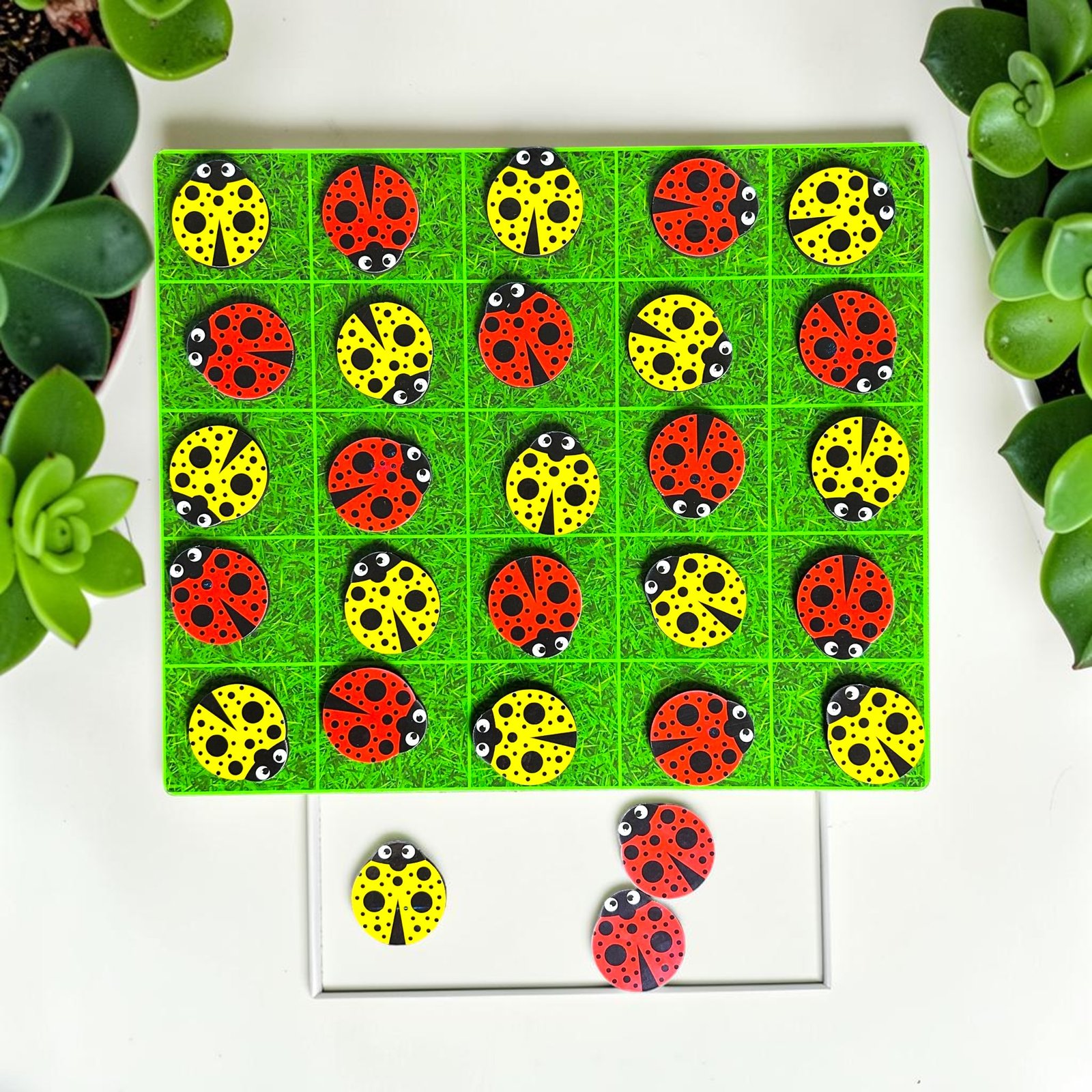Pattern Play Grid